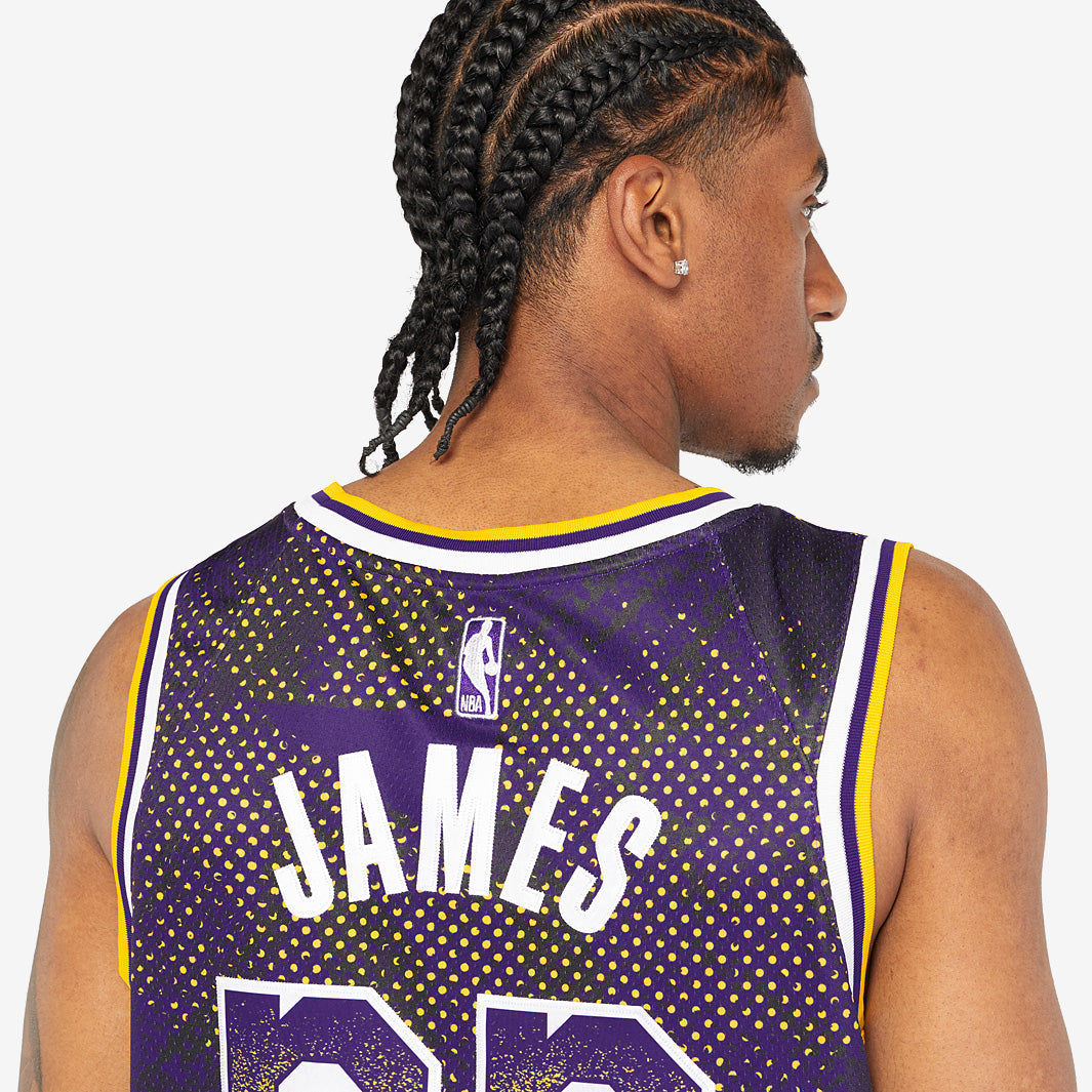 Los Angeles Lakers LeBron James Dri-FIT Select Series Jersey - photo 6