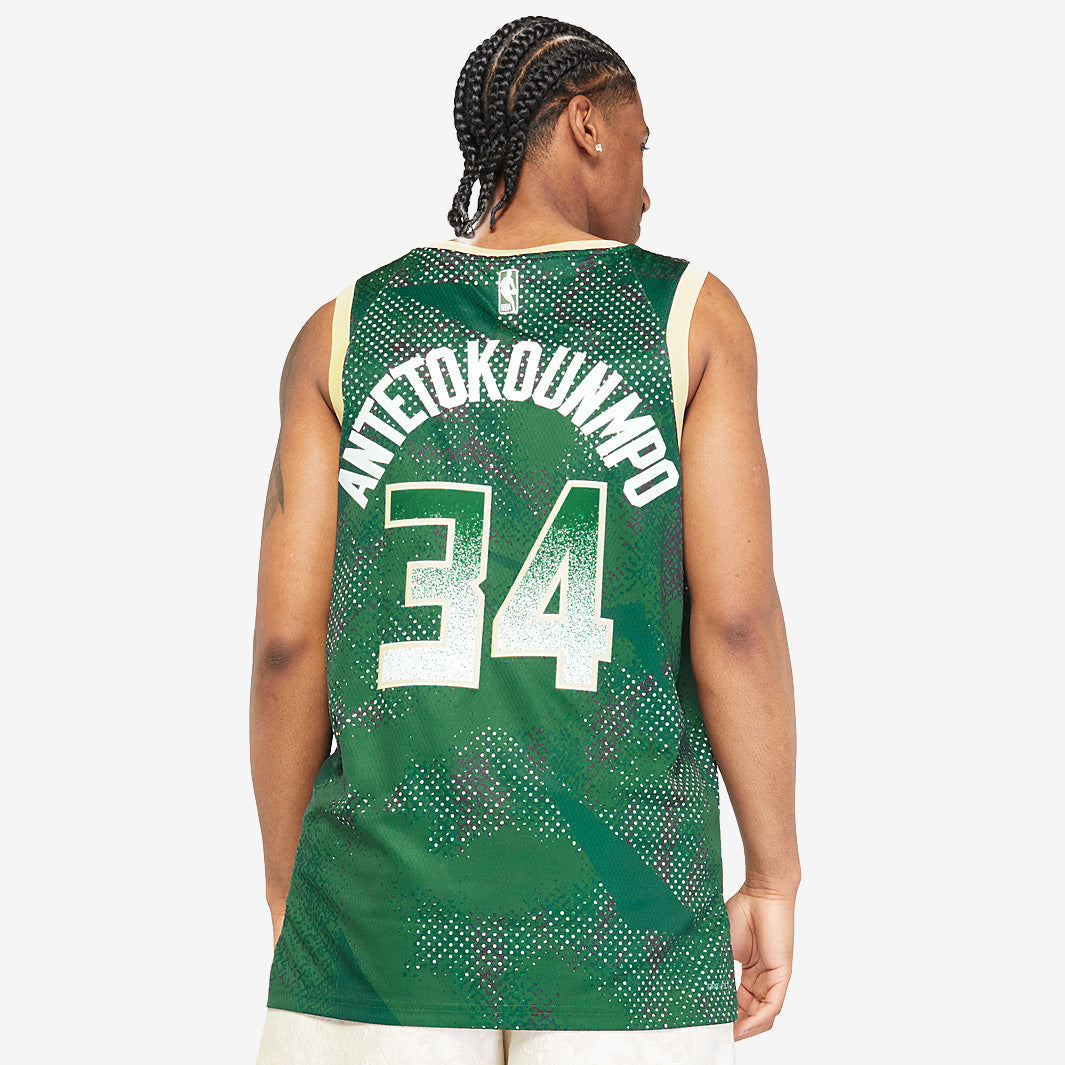 Milwaukee Bucks Giannis Antetokounmpo Dri-FIT Select Series Jersey - photo 3