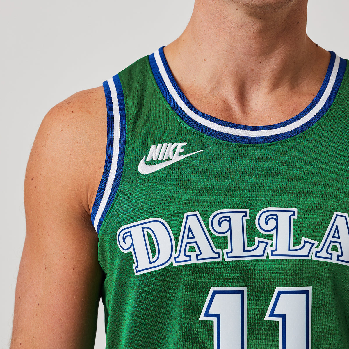 Dallas Mavericks Kyrie Irving 2025 Hardwood Classics Swingman Jersey - photo 6