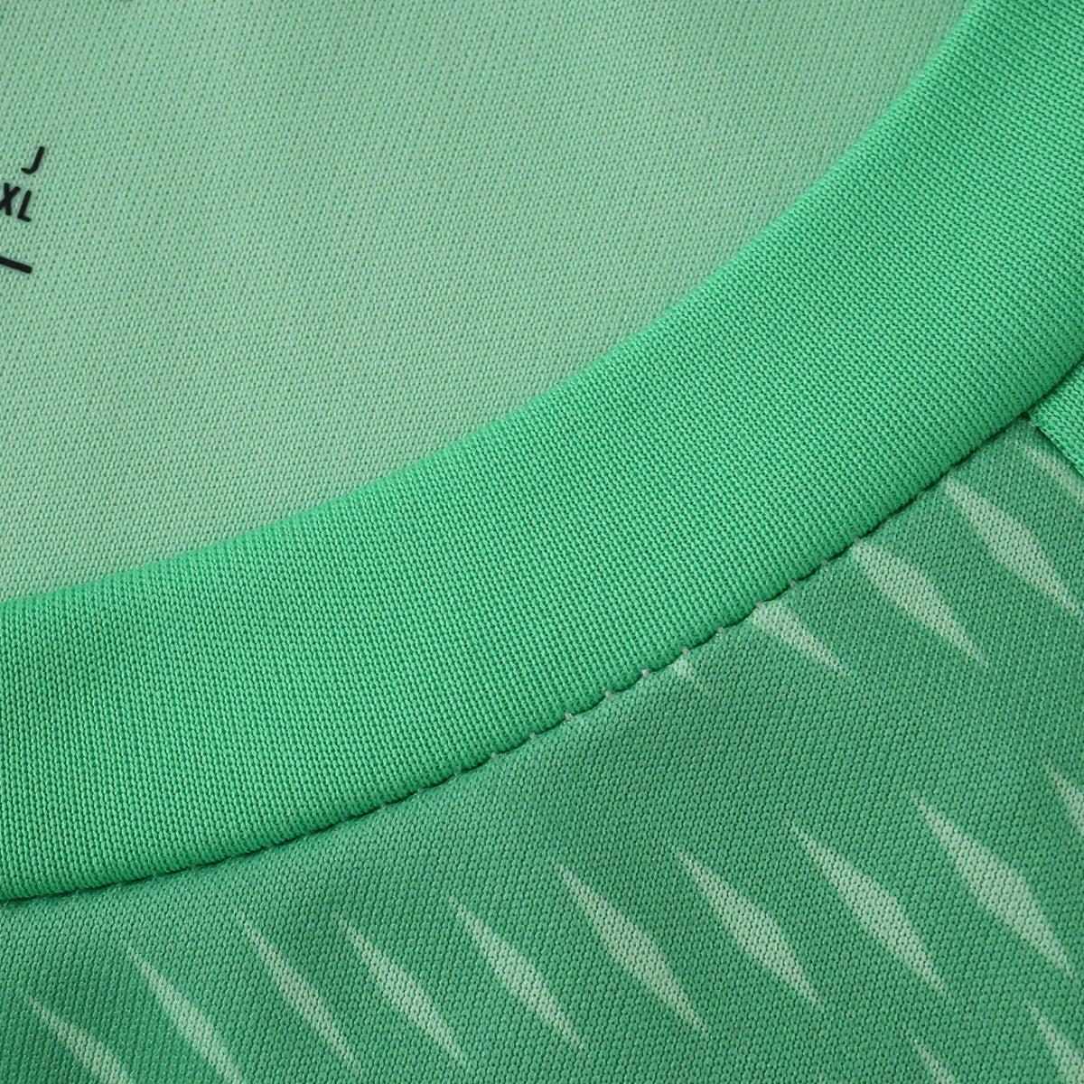 Liverpool Goalkeeper Jersey 2025/26 - photo 10