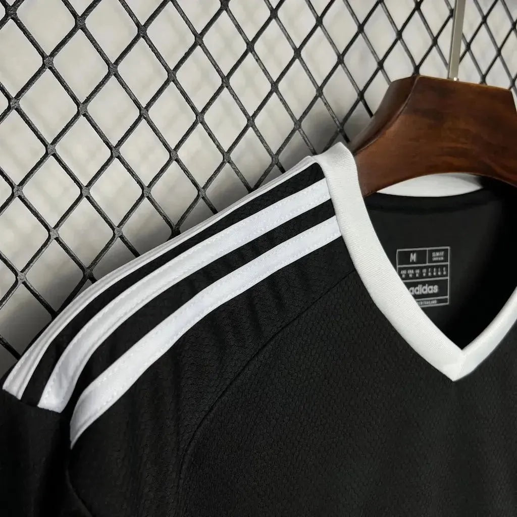 Camisa de Treino Real Madrid 24/25 - Branca Laranja e Azul-Marinho - foto 5