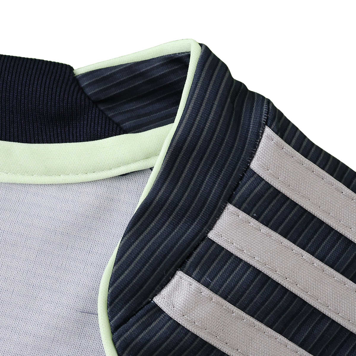 Real Madrid Away Jersey 2025/26 - photo 11