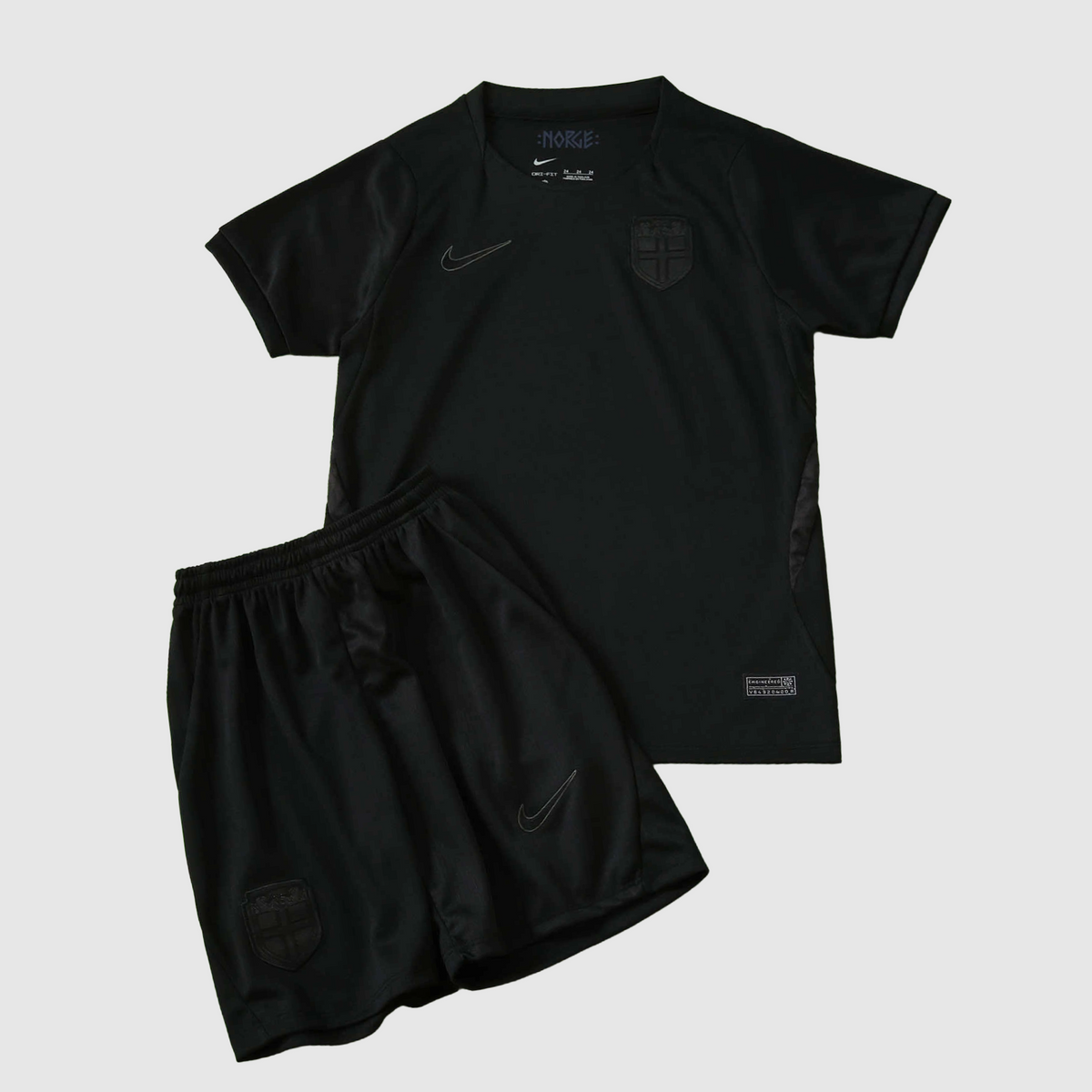 Kit Infantil Noruega II 26/27