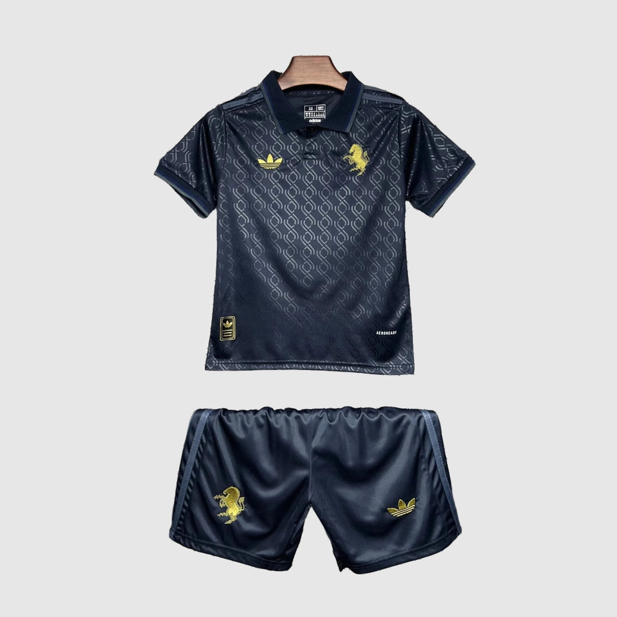 Kit Infantil Juventus II 24/25 - Azul-Marinho e Dourada