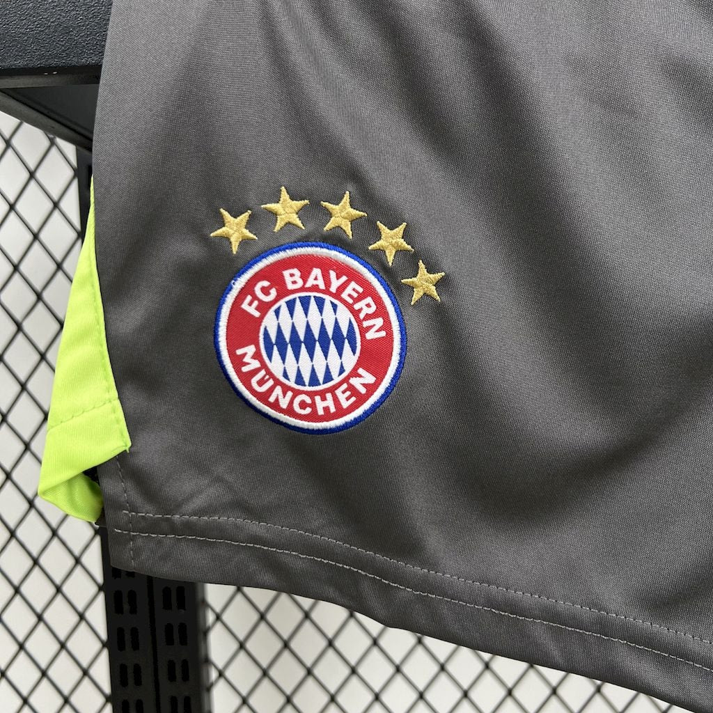 Bayern Munich Goalkeeper 2 2025/26 Kids Kit - photo 5