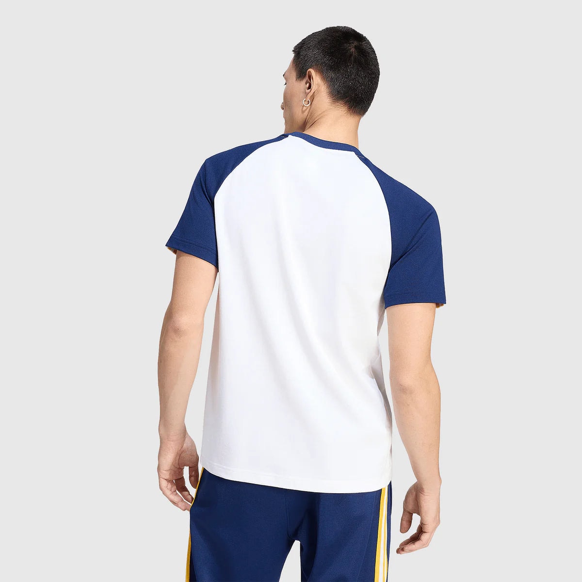 Real Madrid Travel 2025/26 Fan Jersey - White Navy Crew Neck - photo 4