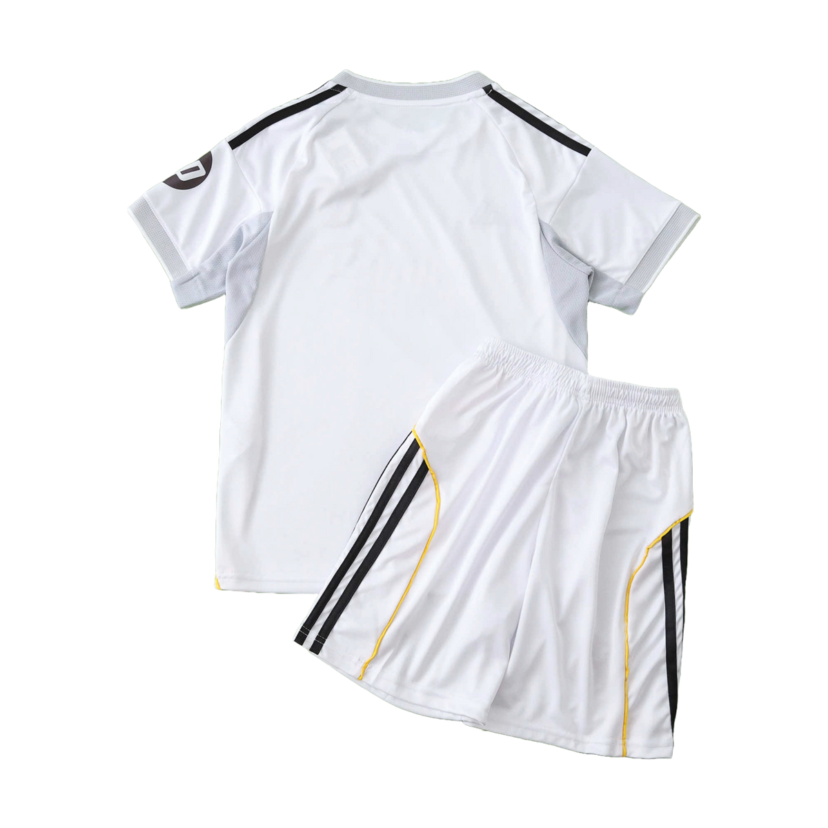 Real Madrid Home Kids Kit 2025/26 - photo 2