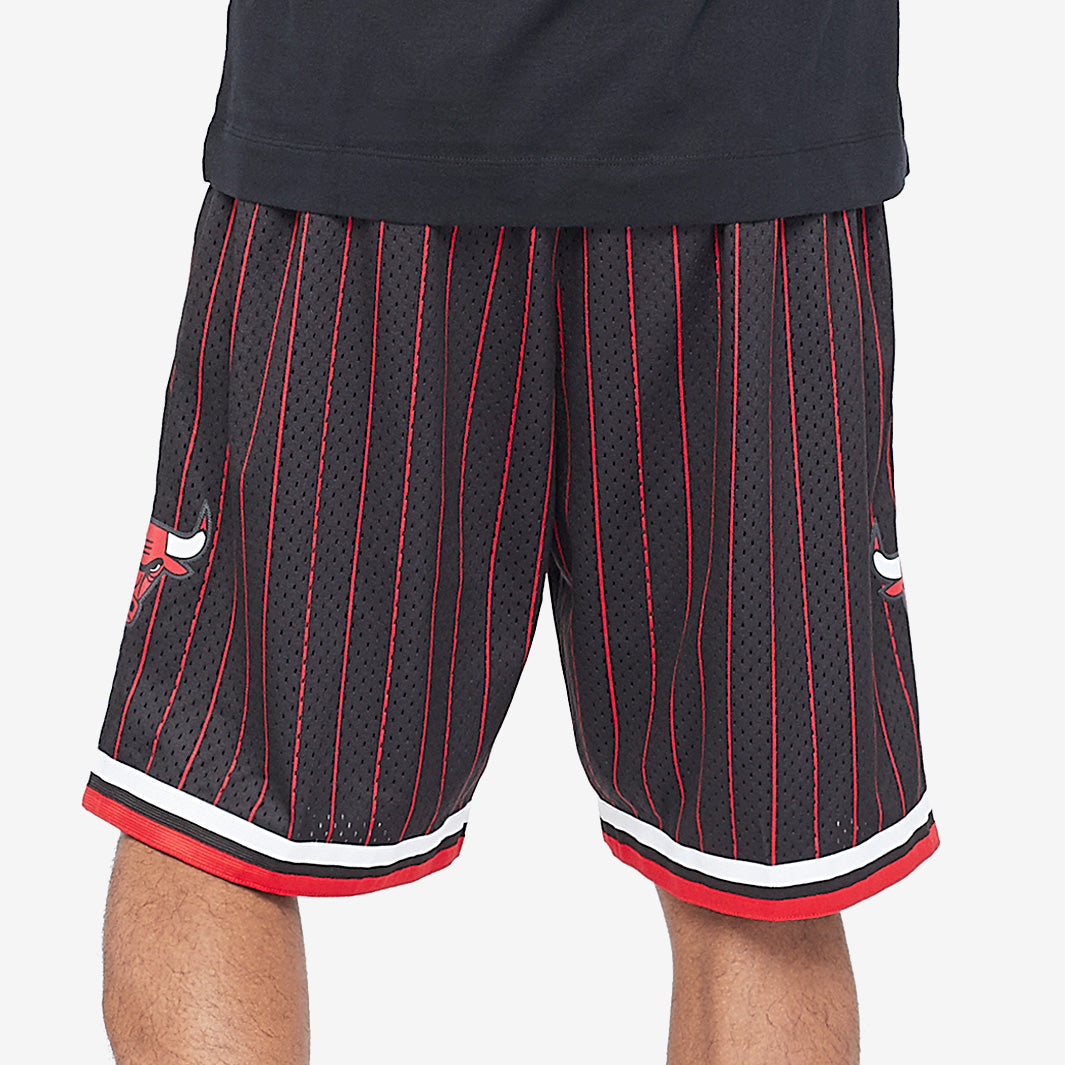 Chicago Bulls 96-97 Swingman Shorts - photo 3