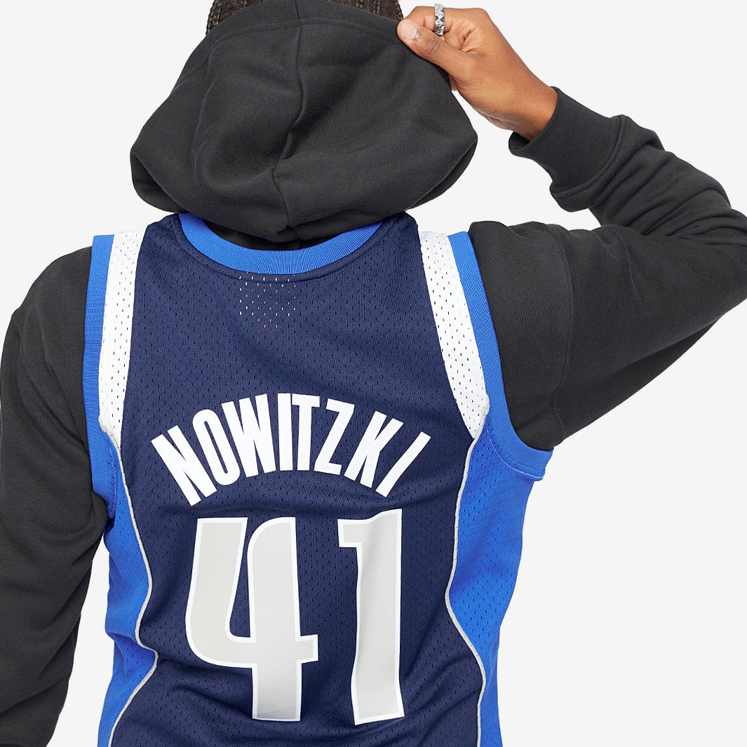 Dallas Mavericks 2011 Dirk Nowitzki Swingman Jersey - photo 6