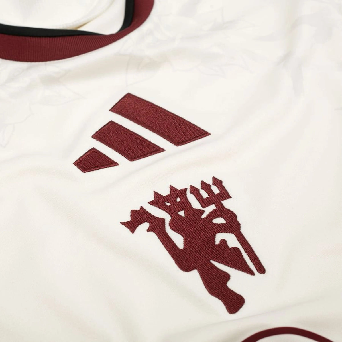 Manchester United Third Long Sleeve Jersey 2026/27 - photo 3