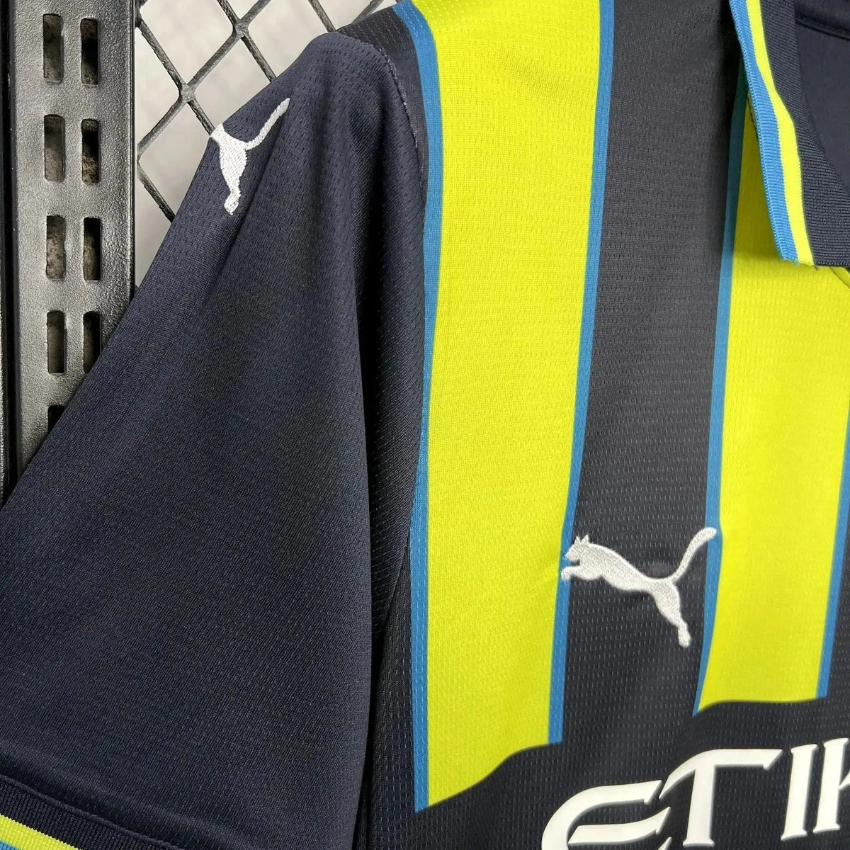 Camisa Manchester City II 24/25 Torcedor - Preta e Amarela Listrada - foto 7