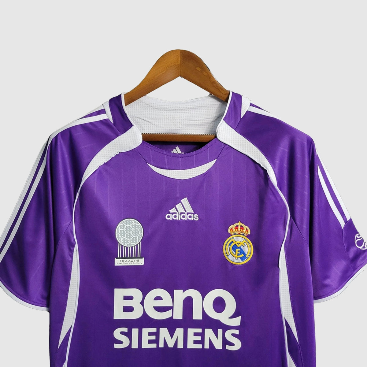 Real Madrid Retro Away Jersey 2006 - photo 2