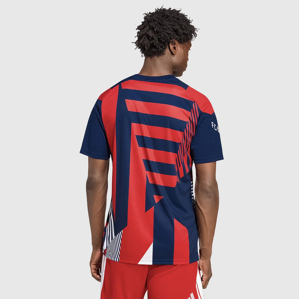 Bayern Munich Pre-Match Jersey 2026/27 - photo 4