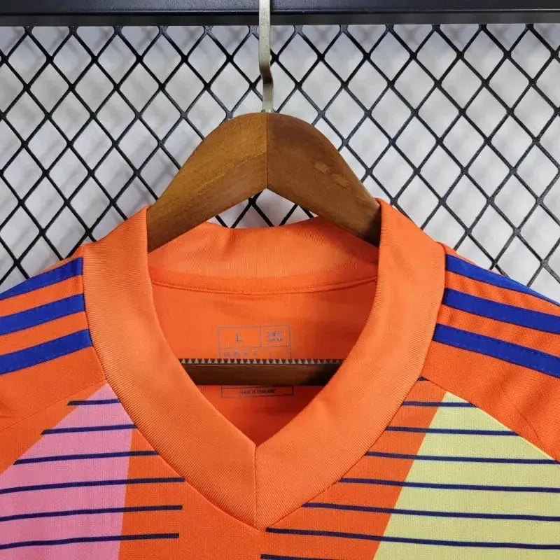 Italy Goalkeeper Jersey 2024/25 - photo 9