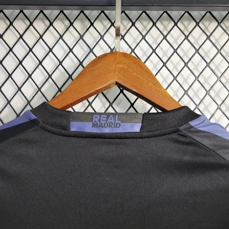 Camisa Retrô Manga Longa Real Madrid II 2016/17 - foto 8