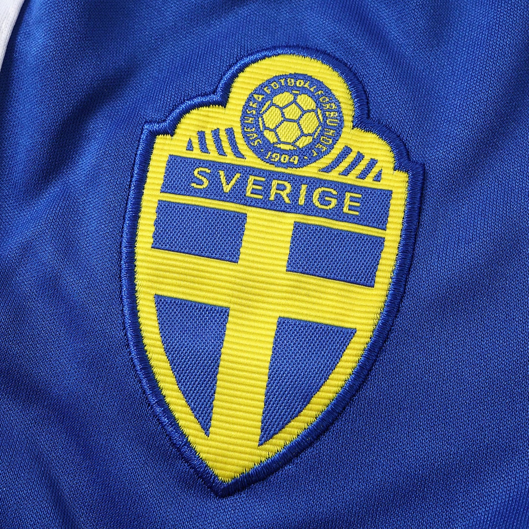 Sweden Home Kids Kit 2026/27 - photo 6