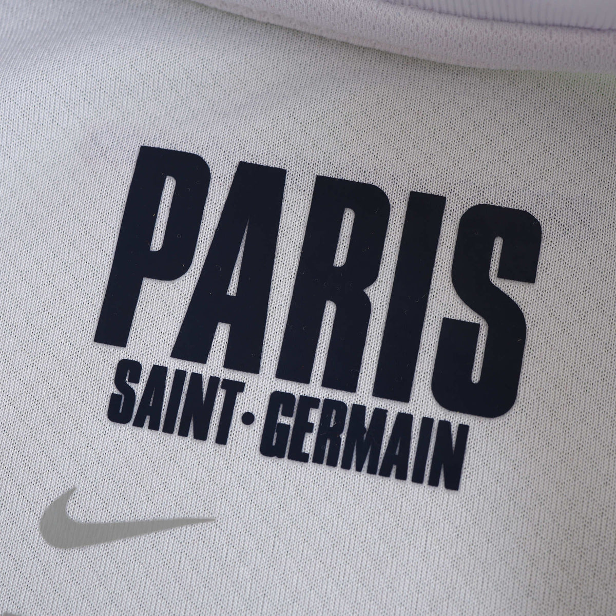 Paris Saint-Germain Away Kids Kit 2025/26 - photo 4