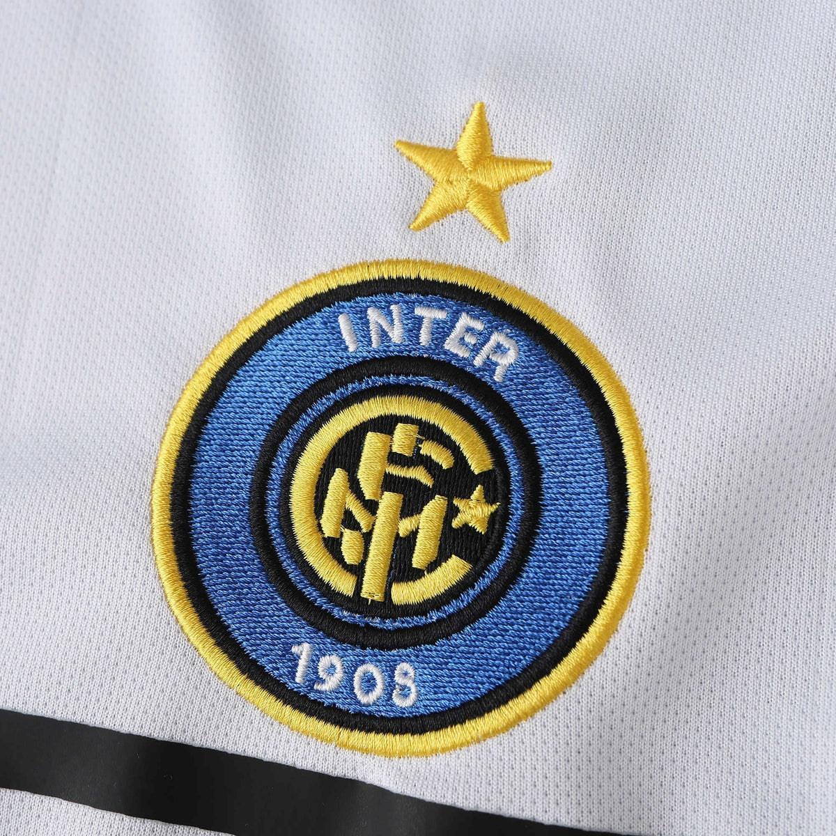 Inter Milan Retro Away Jersey 2004/05 - photo 3