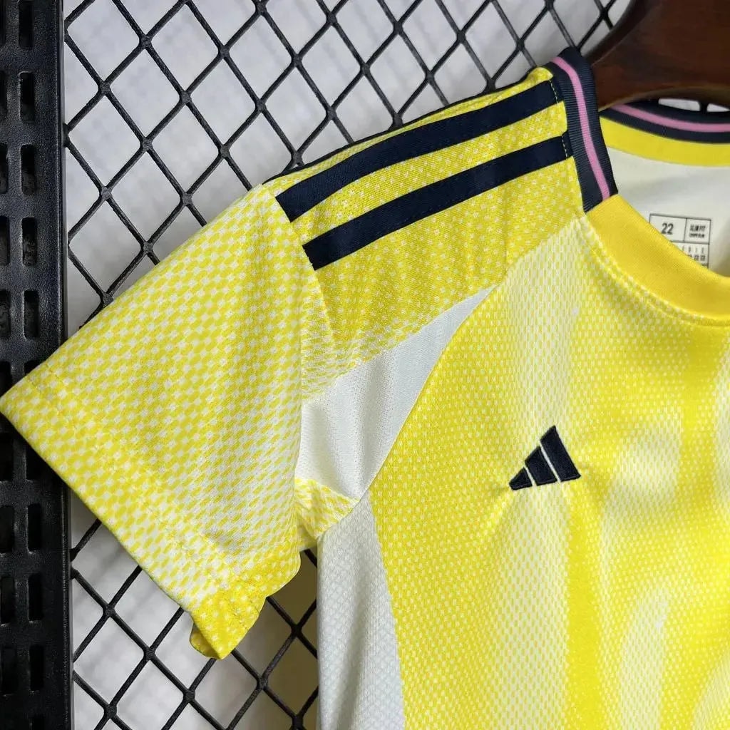 Juventus Away Kids Kit 2024/25 - Yellow And Pink - photo 5