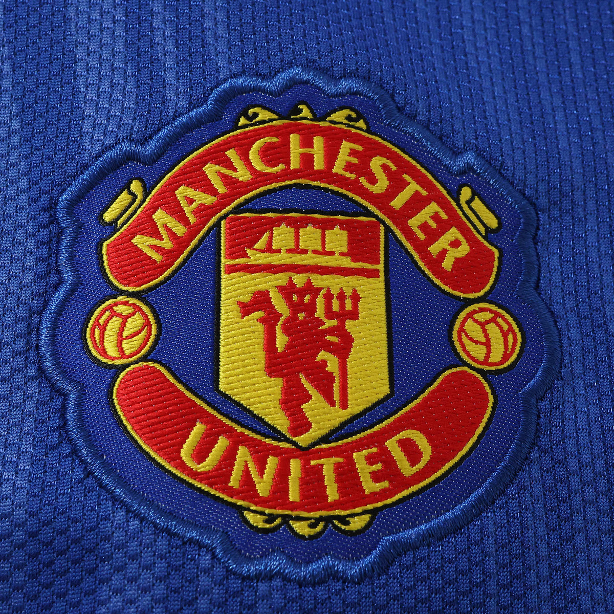 Manchester United Away Kids Kit 2026/27 - photo 5
