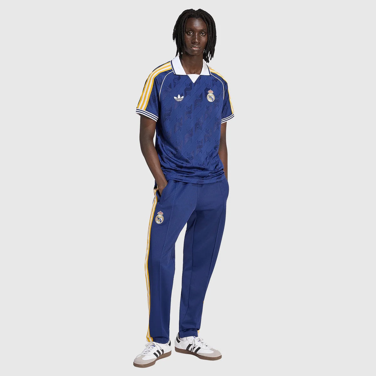 Real Madrid Travel 2025/26 Fan Jersey - Navy And Gold Collar - photo 2