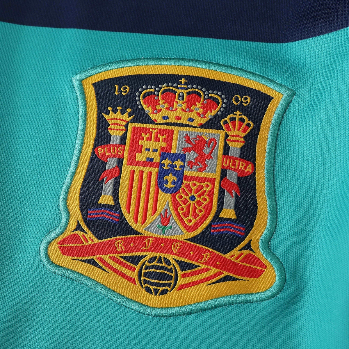 Spain Retro Goalkeeper Jersey 2010 - photo 3