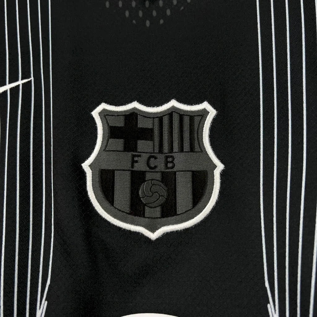 Camisa Barcelona Edição Especial Torcedor - Preta Estampa de Linhas - foto 3