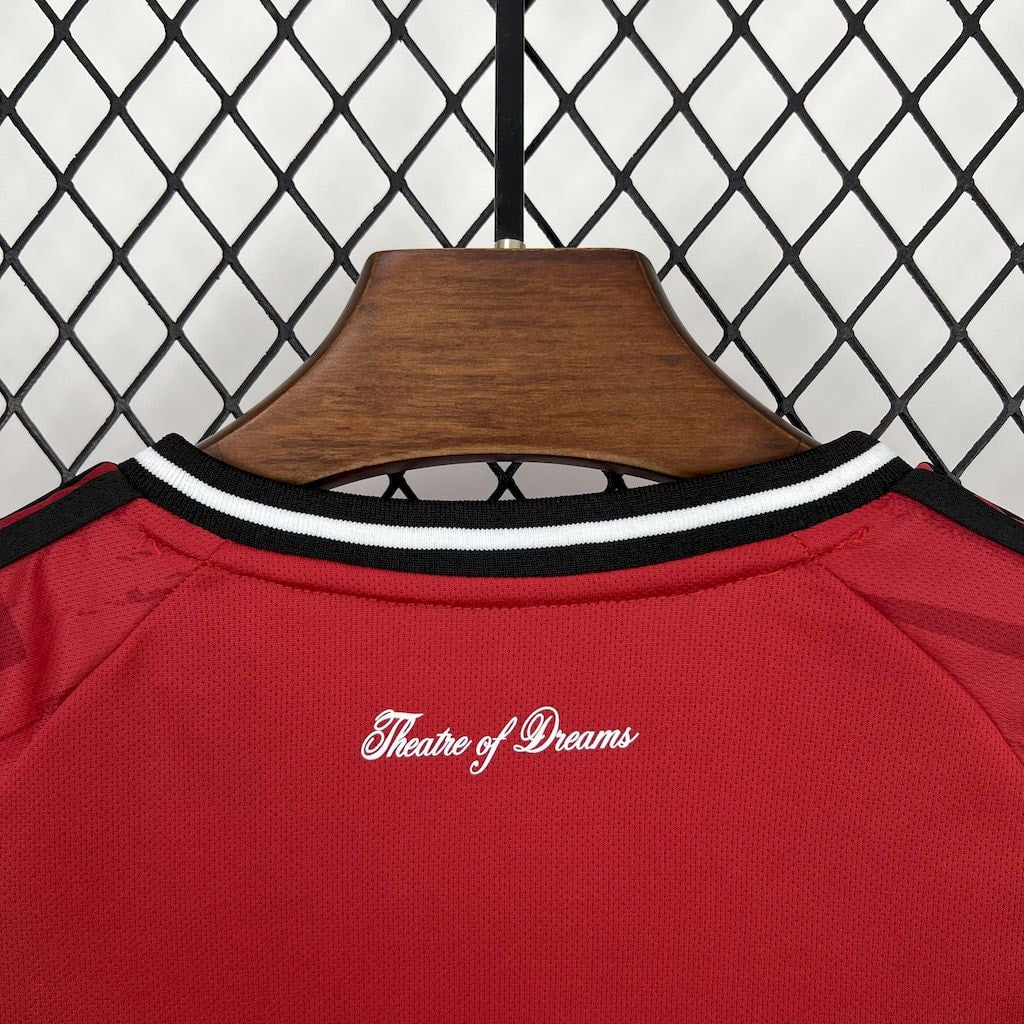 Manchester United Home Kids Kit 2025/26 - photo 8