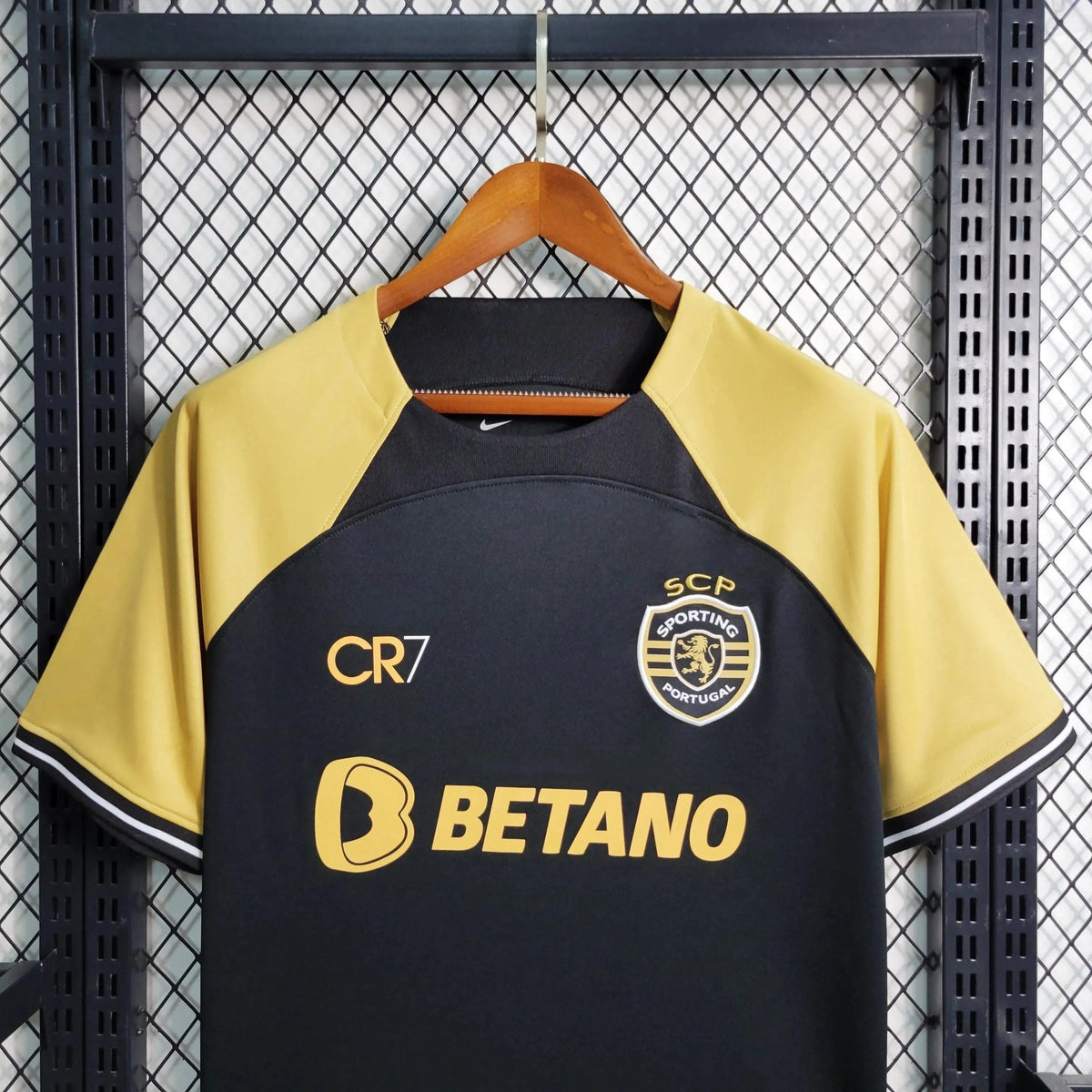 Sporting CP II 2023/24 Away Fan Jersey - photo 8