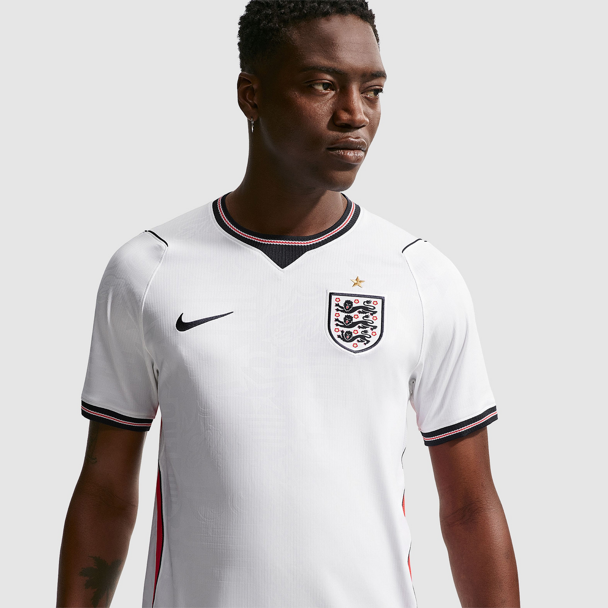 Camisa Inglaterra I 26/27 Torcedor - foto 3