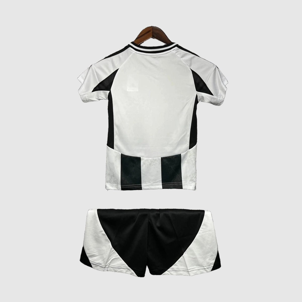 Kit Infantil Juventus I 24/25 - foto 2