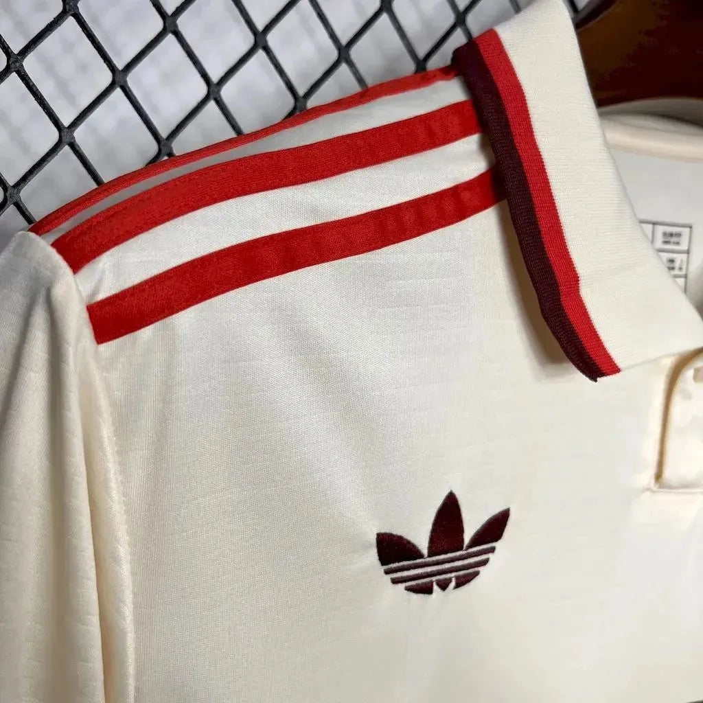 Bayern Munich Away Jersey 2024/25 - photo 4