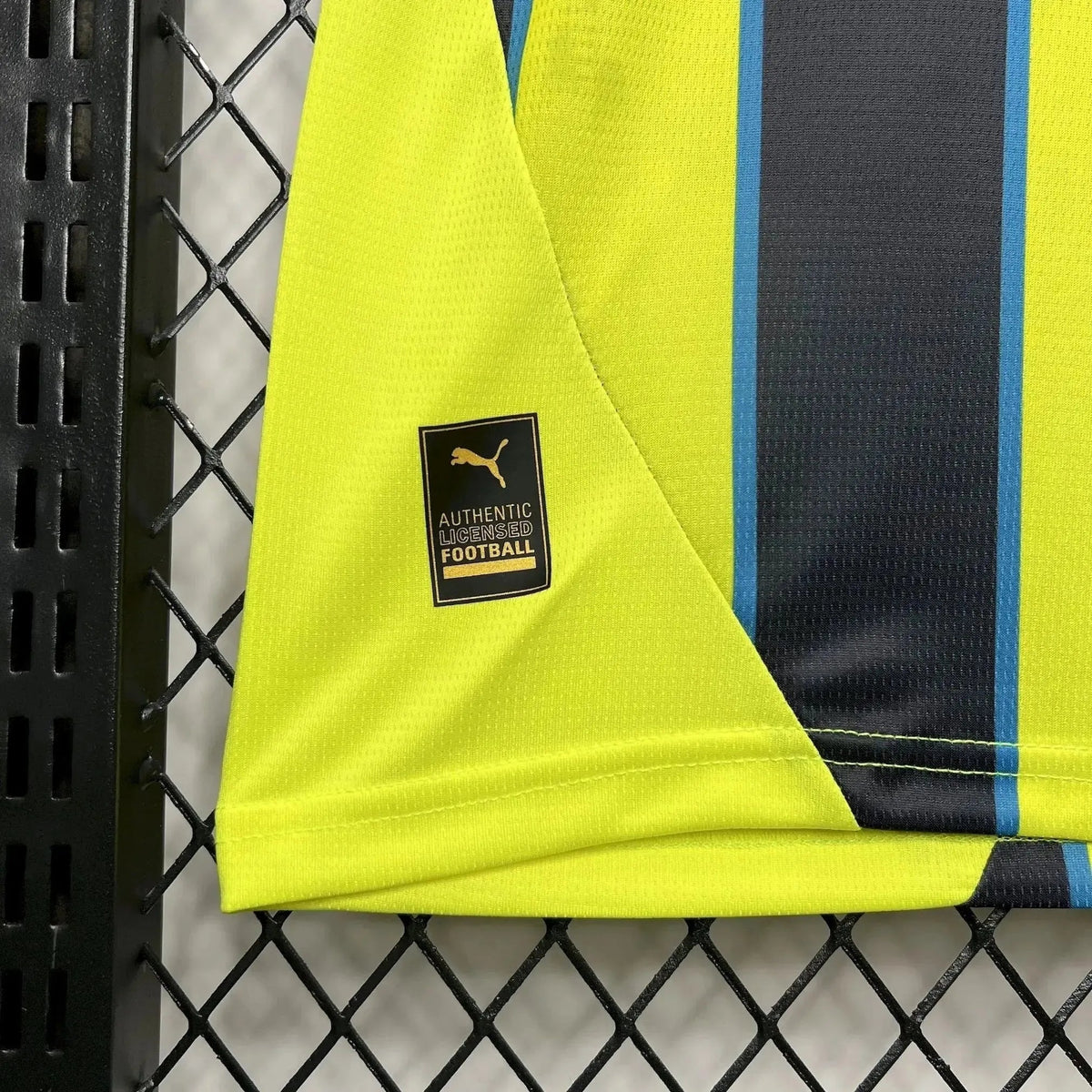 Camisa Manchester City II 24/25 Torcedor - Preta e Amarela Listrada - foto 9