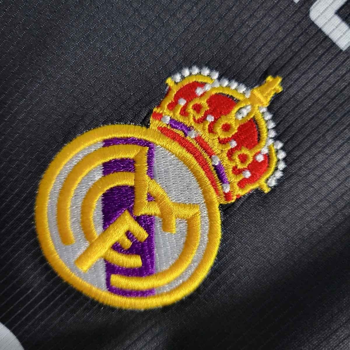 Real Madrid Retro Away Jersey 1997/98 - photo 3