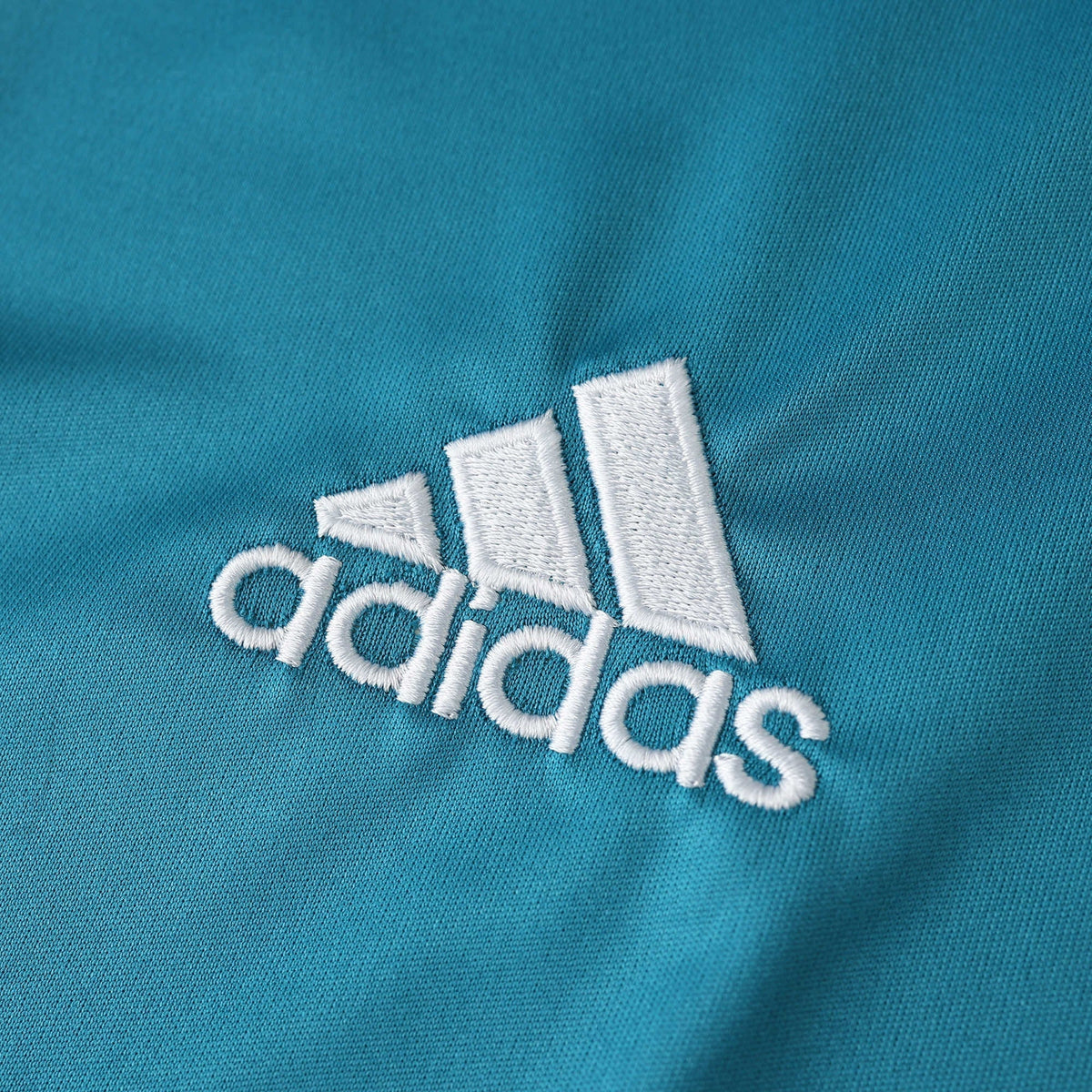 Real Madrid Retro Jersey 2017/18 - photo 4