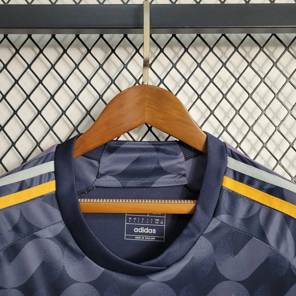 Real Madrid Away Women's Jersey 2023/24 - photo 9