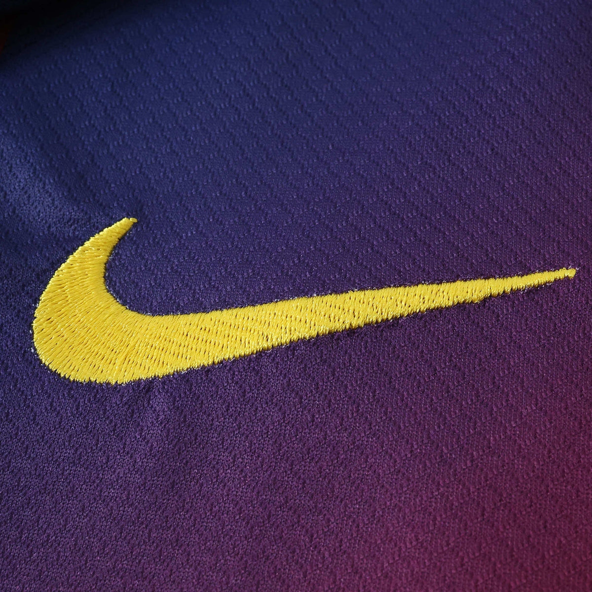 Camisa Barcelona I 25/26 Feminina - Logo Amarelo Bolha - foto 5