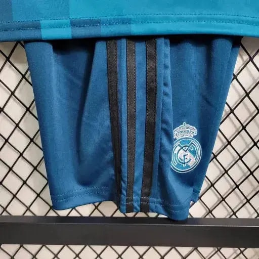 Kit Infantil Retrô Real Madrid II 17/18 - foto 4