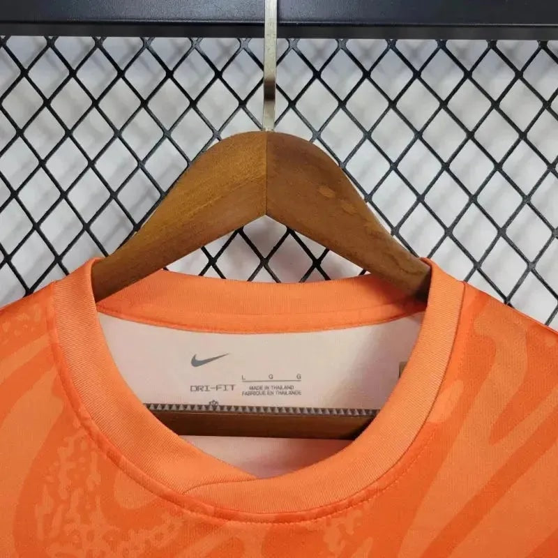 England Goalkeeper Jersey 2024/25 - photo 9