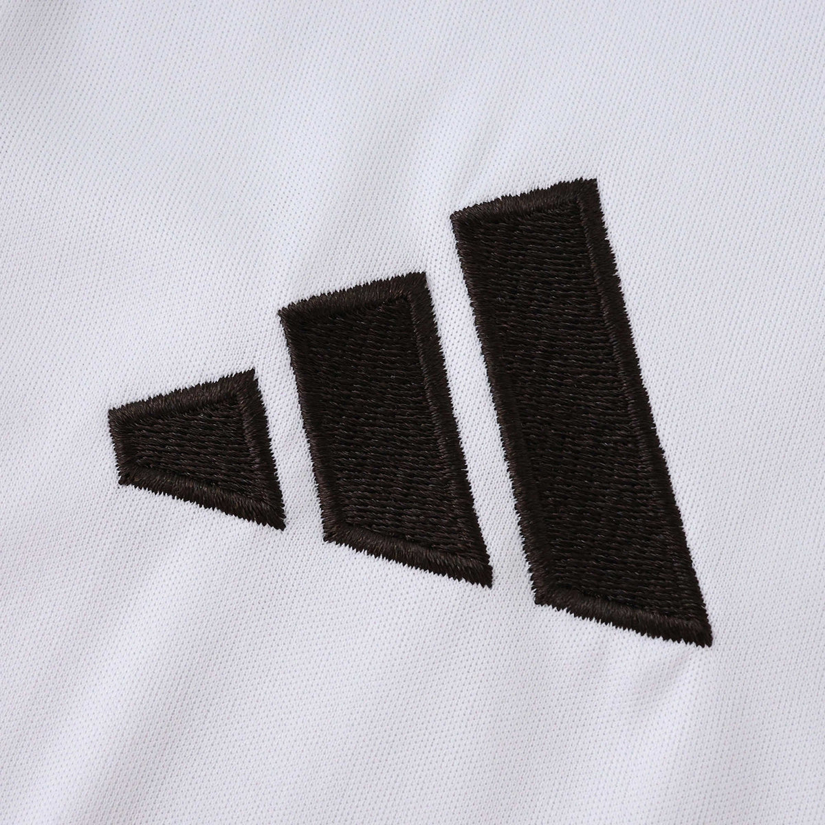 Real Madrid Home Jersey 2025/26 - photo 5