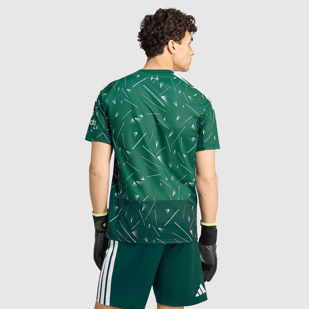 Liverpool Goalkeeper Jersey 2026/27 - photo 3
