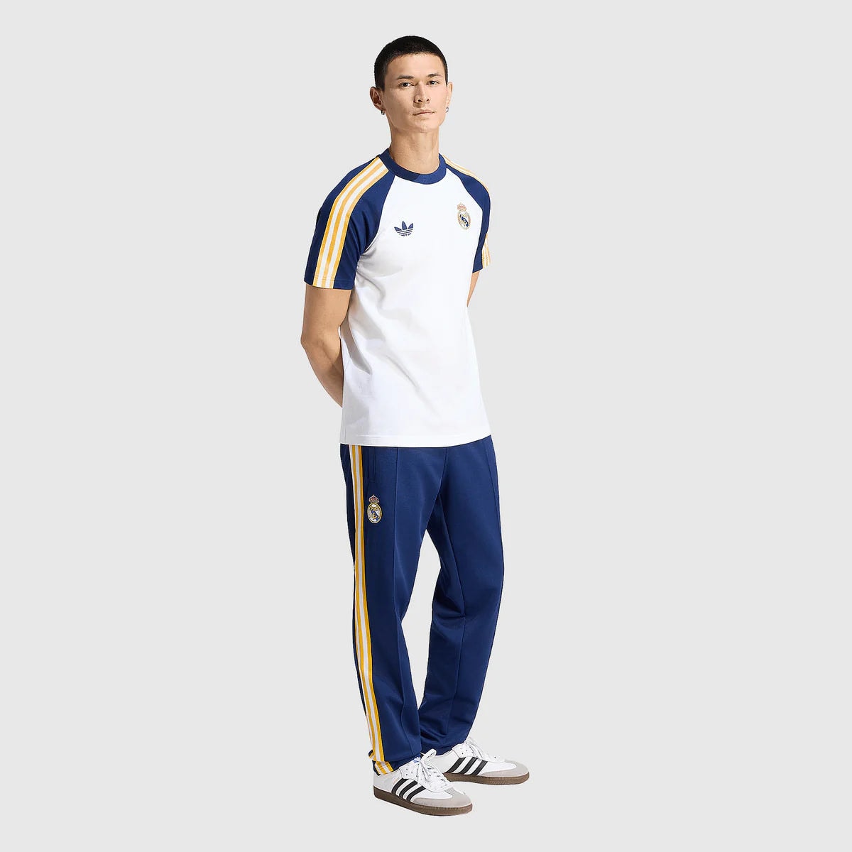 Real Madrid Travel 2025/26 Fan Jersey - White Navy Crew Neck - photo 2