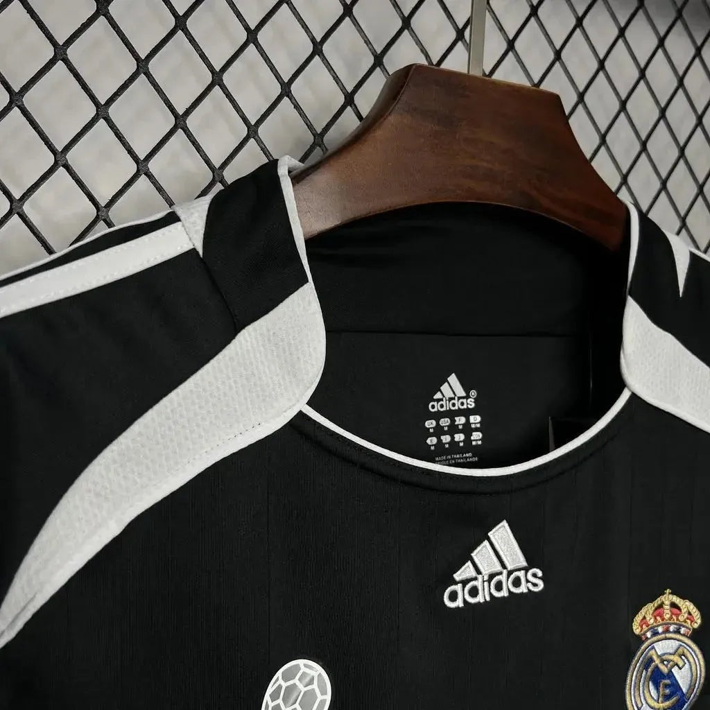 Camisa Retrô Real Madrid II 2006/07 - foto 4