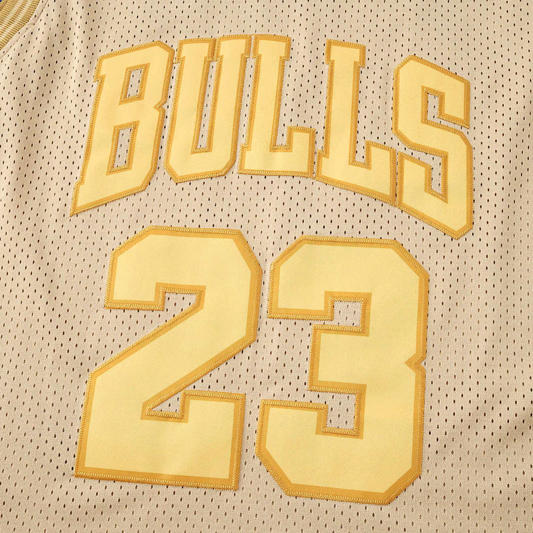 Chicago Bulls Retro Jersey 1997/98 - Number 23 Gold - photo 3
