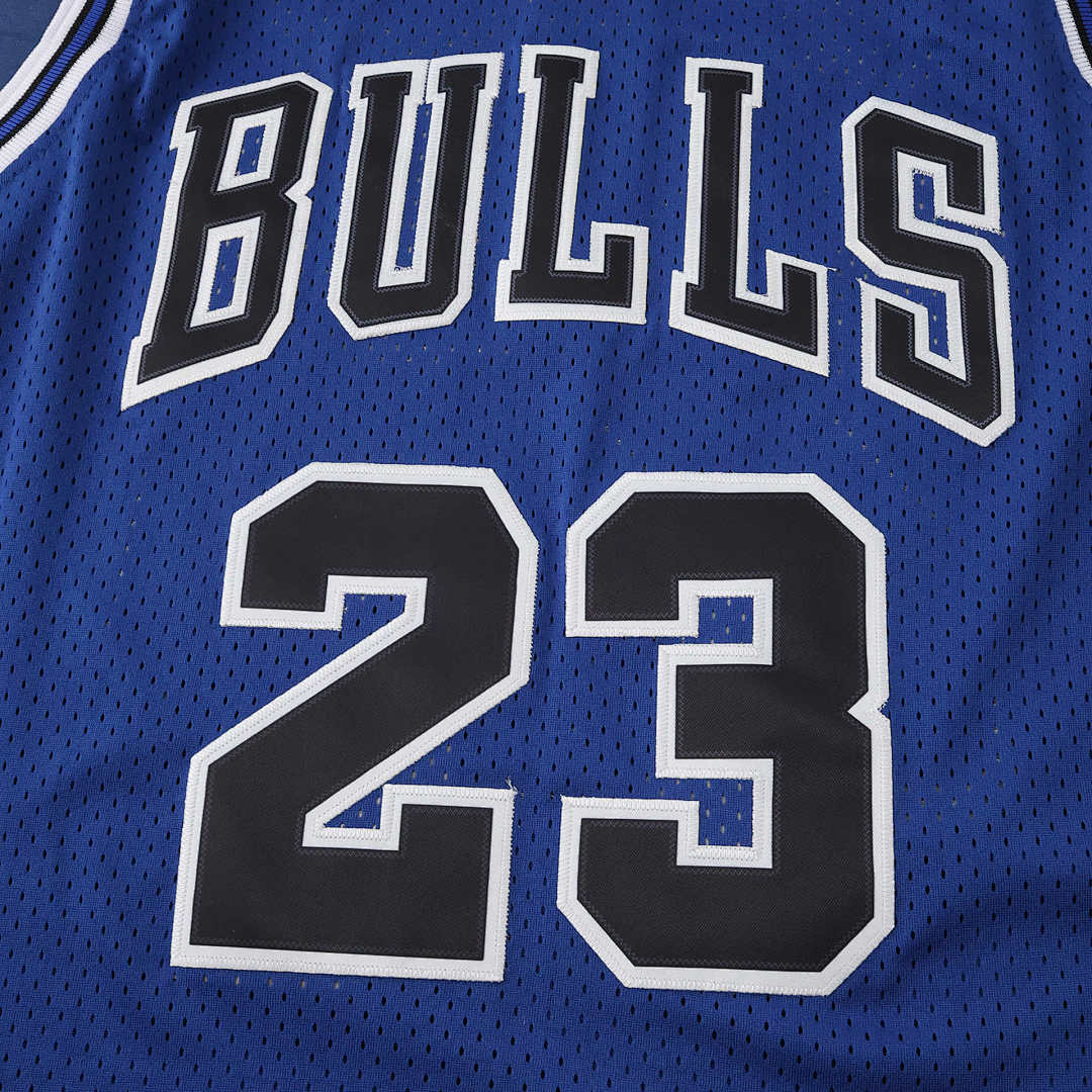 Chicago Bulls Retro Jersey 1997/98 - Number 23 Blue - photo 4