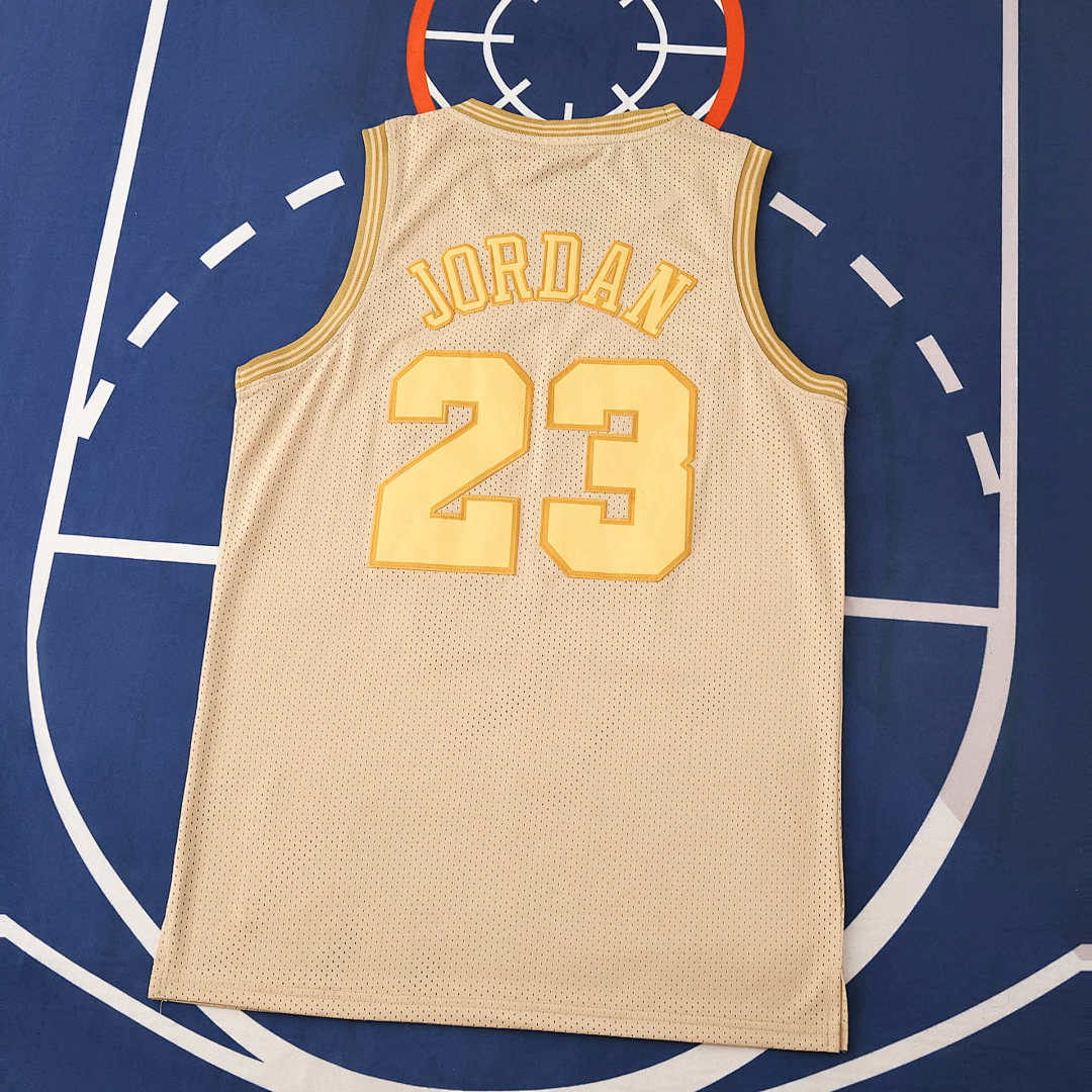 Chicago Bulls Retro Jersey 1997/98 - Number 23 Gold - photo 2