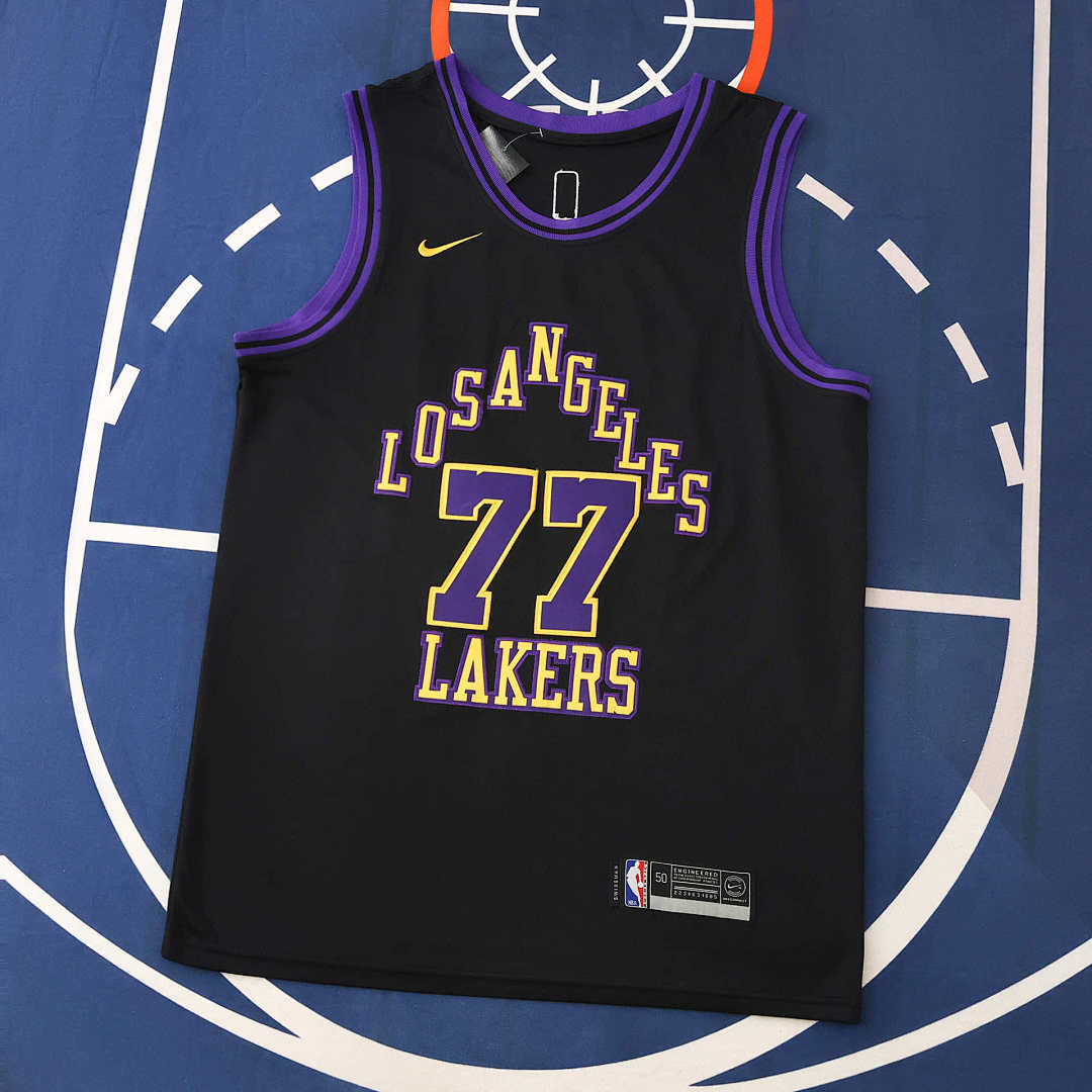 Regata Los Angeles Lakers 25/26 - Doncic 77 Preta