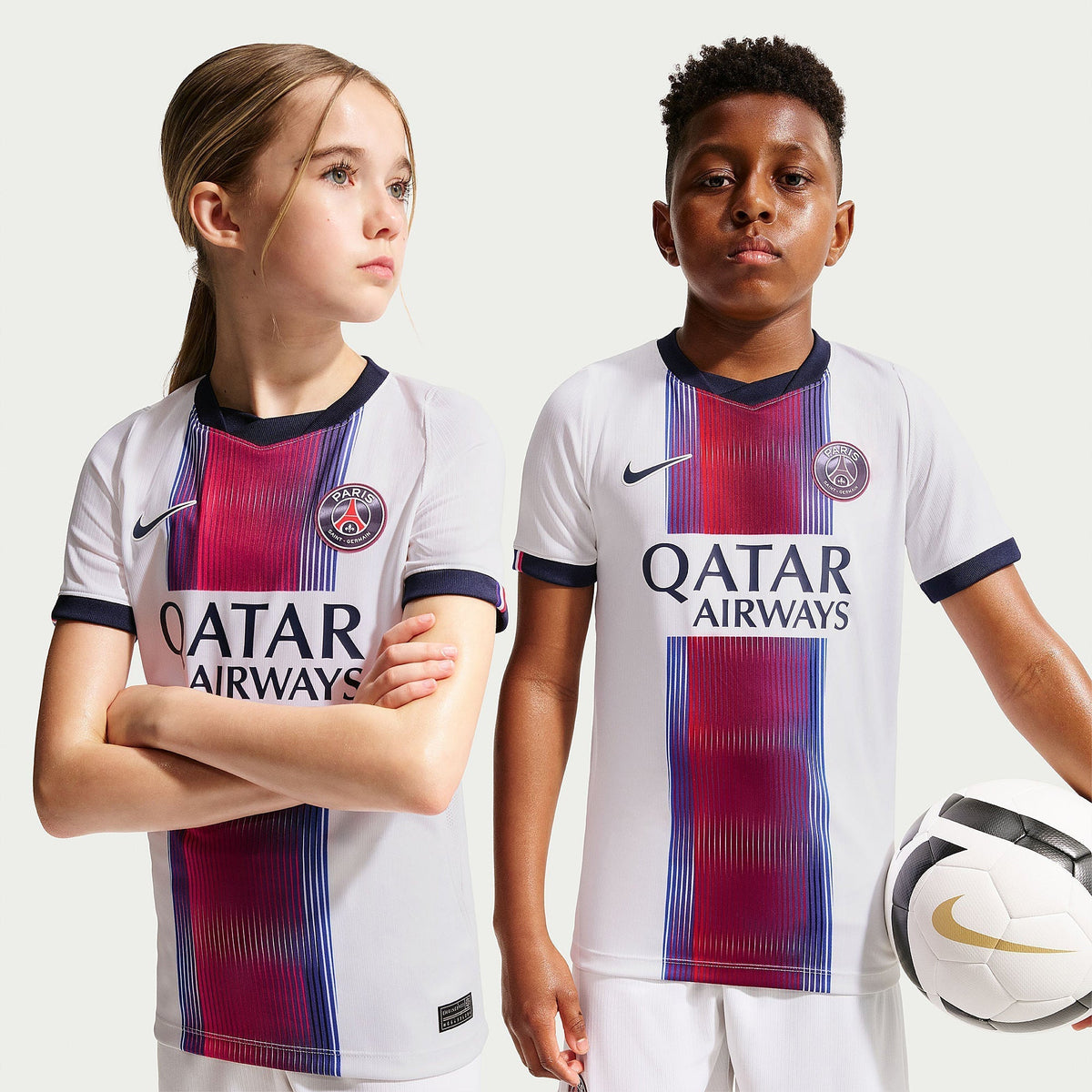 Kit Infantil Paris Saint-Germain II 26/27 - foto 2