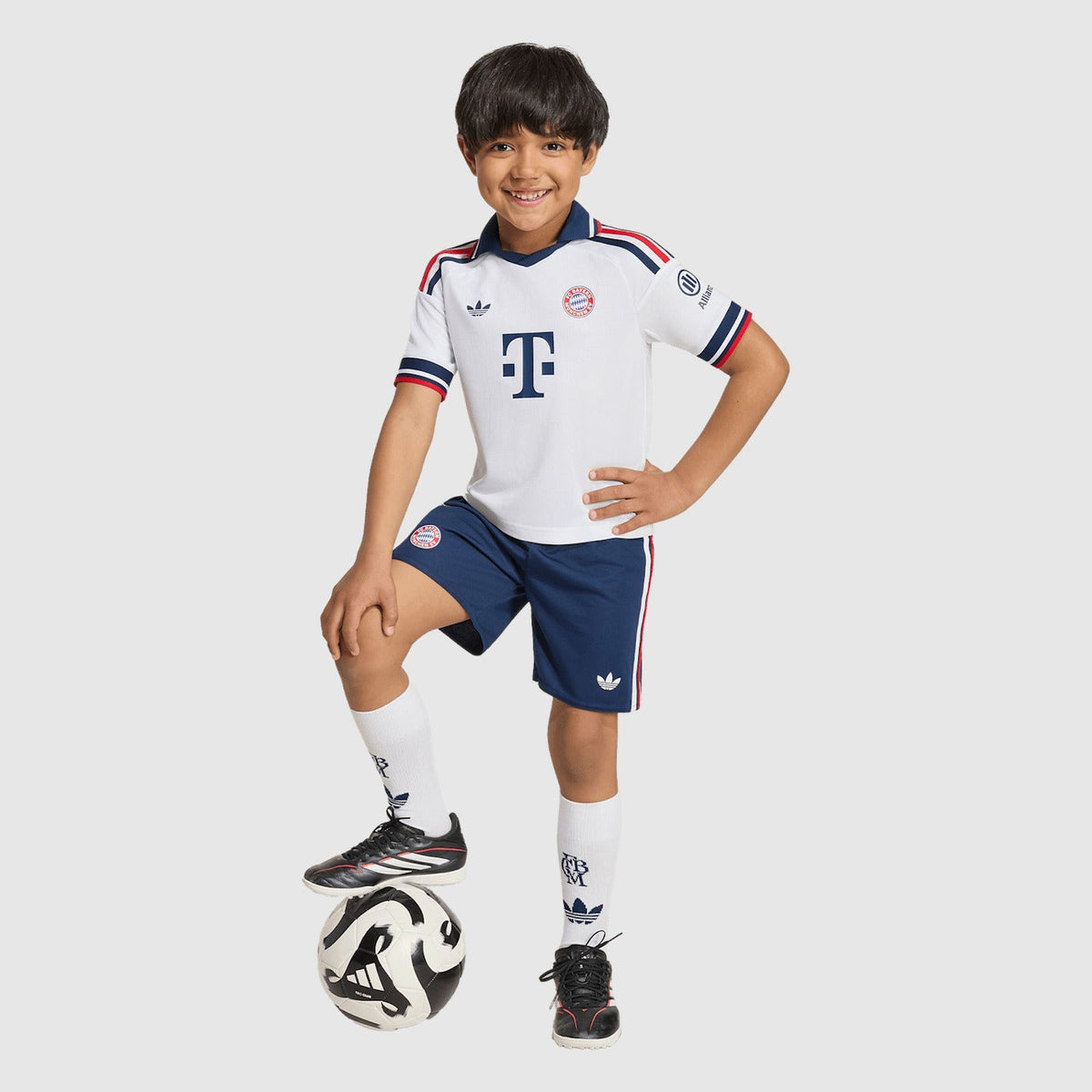 Bayern Munich Away Kids Kit 2026/27 - photo 3