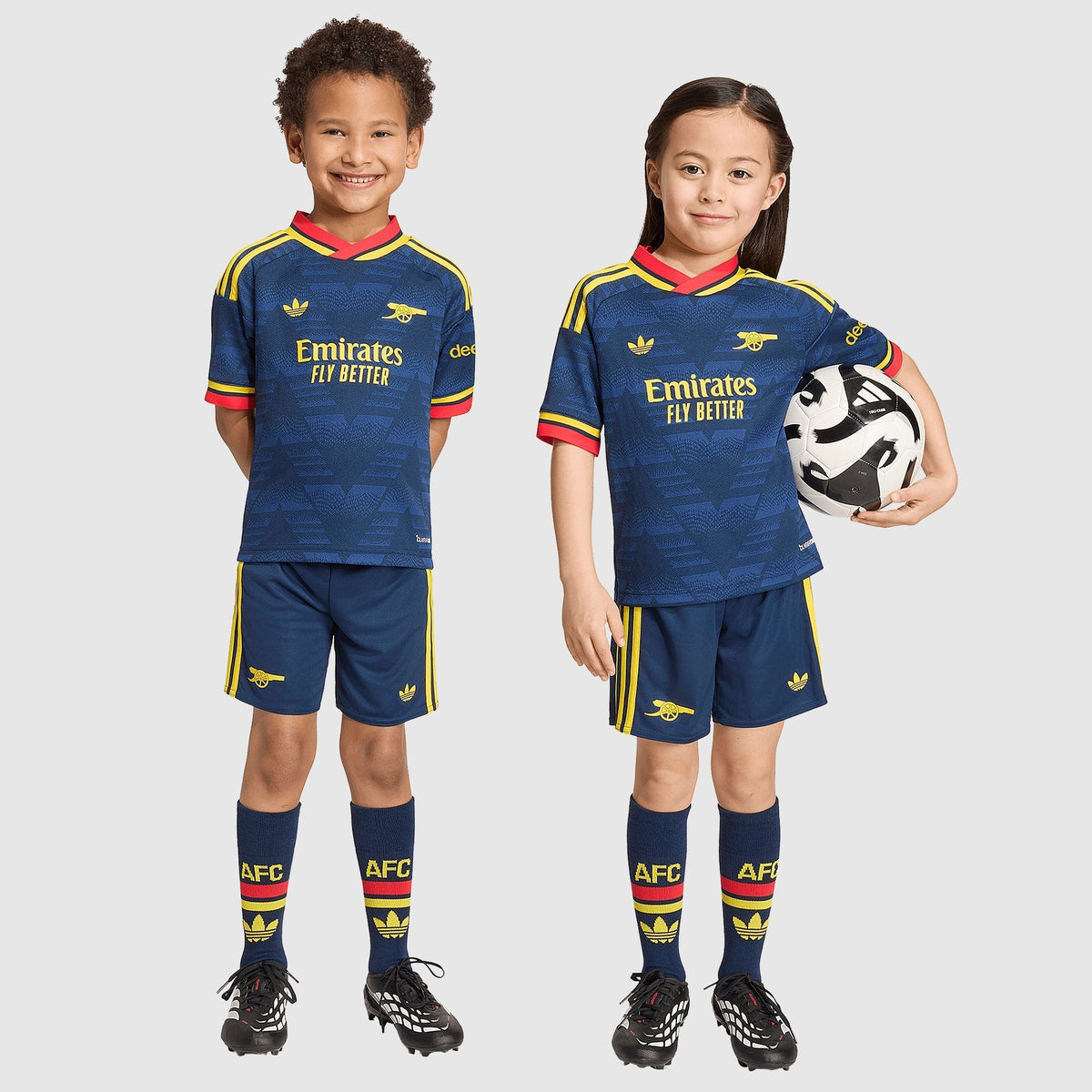 Arsenal Away Kids Kit 2026/27 - photo 2